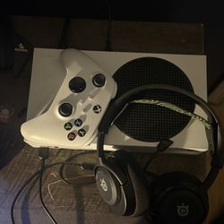 Xbox Series S And Steel Series Head Set  