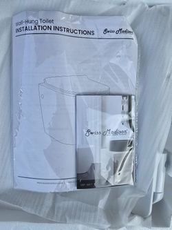 Swiss Madison Wall Hung Toilet With Toilet Seat - Brand New