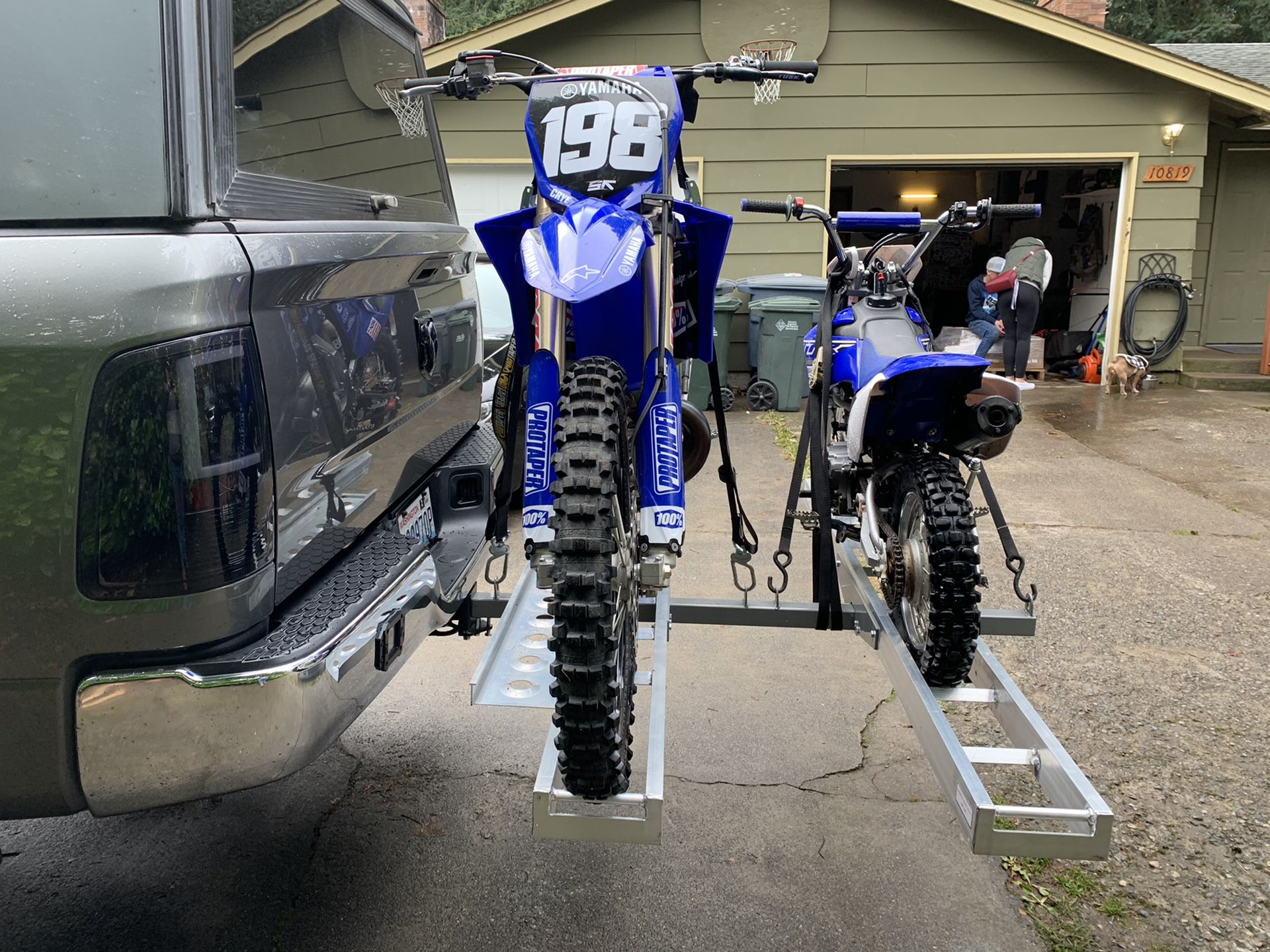 Black Widow Hitch Mount Aluminum 2 Place Motorcycle Carrier for Sale in