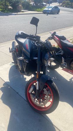 Ducati monster 2021