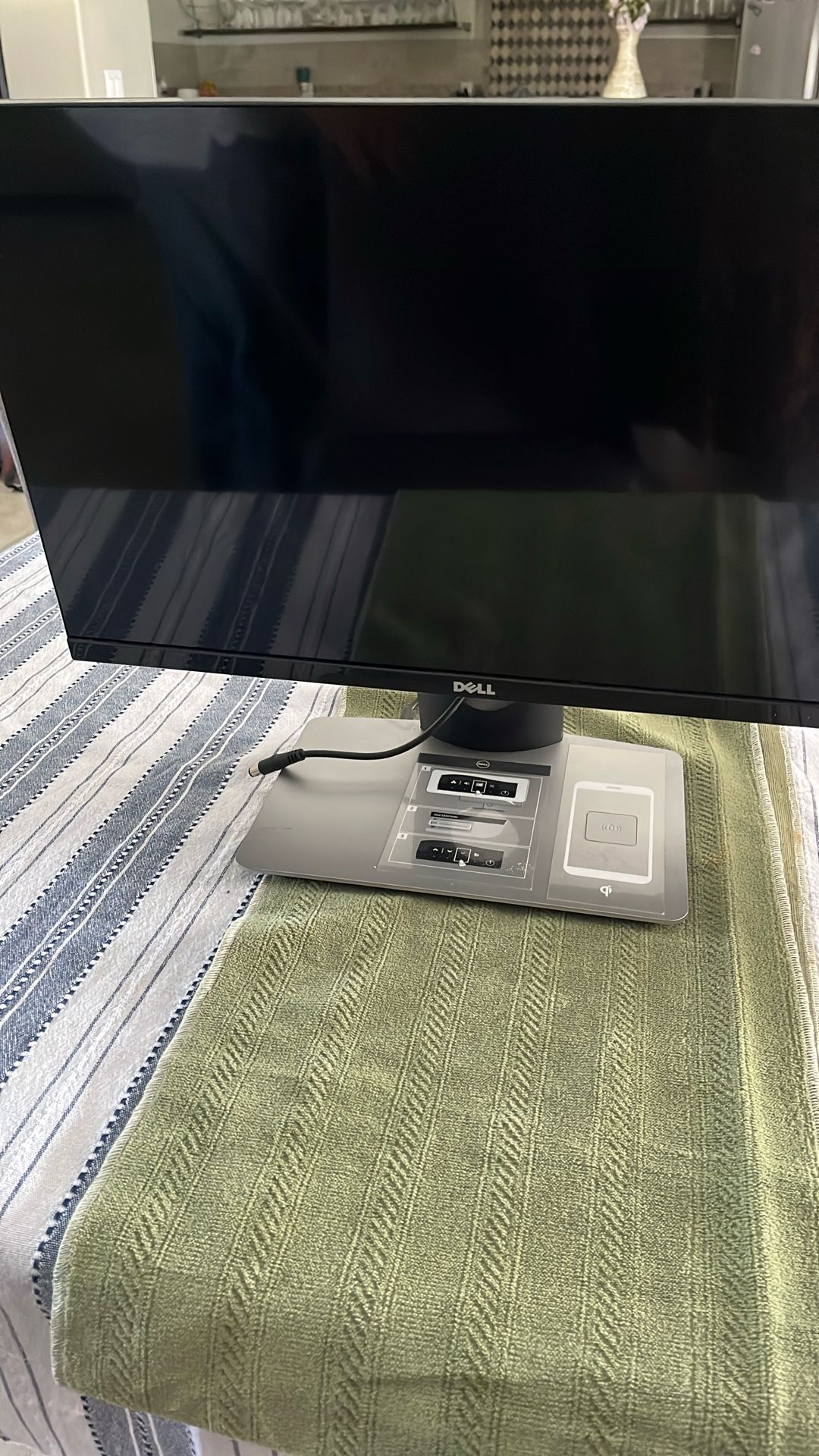 Monitor 24”