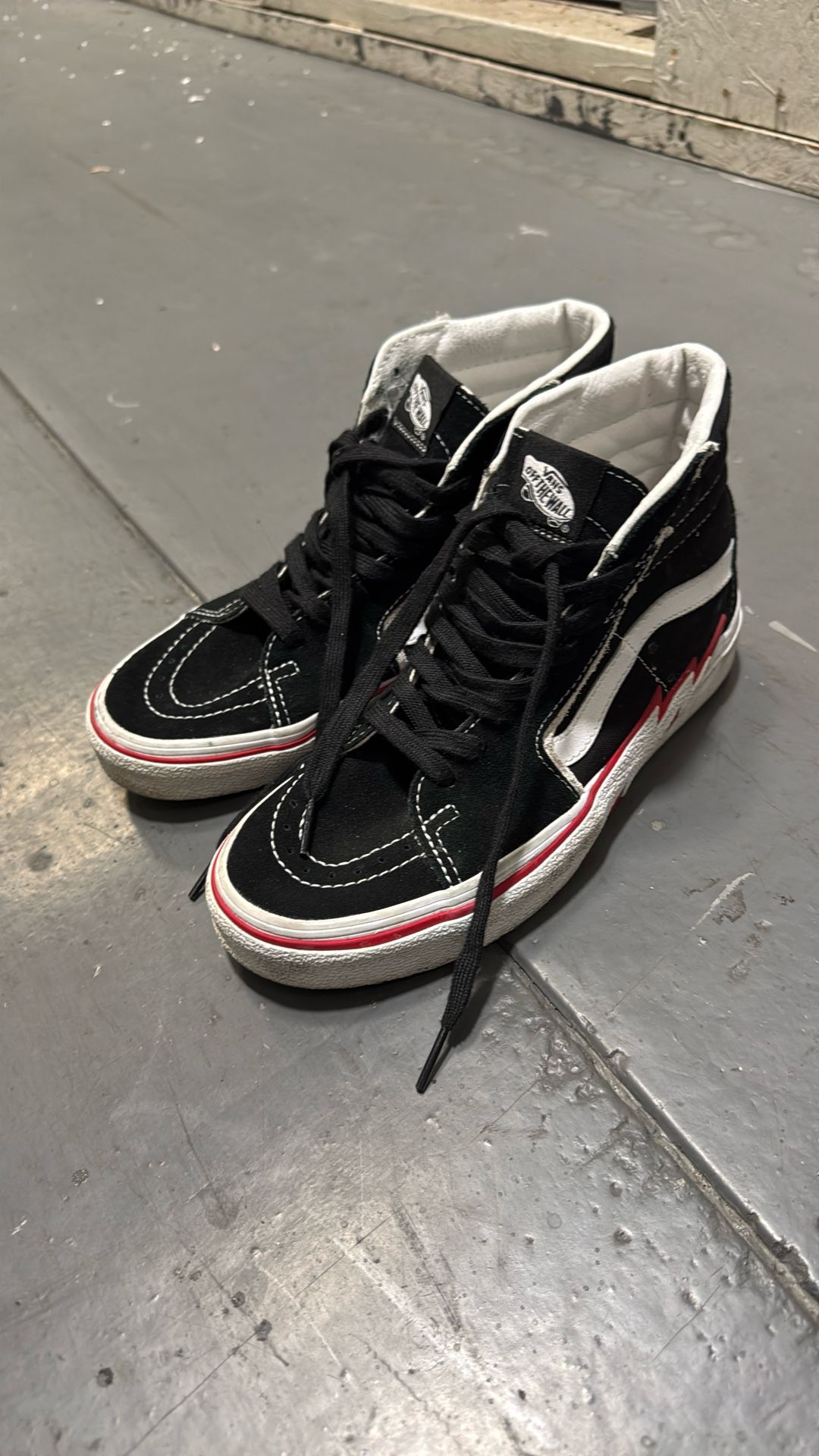 Vans High Tops Women’s 8.5 Men’s 7