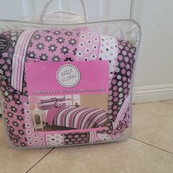 Twin Comforter Set