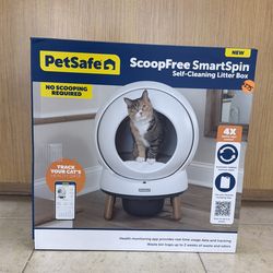 PETSAFE SCOOP-FREE SMART SPIN SELF-CLEANING LITTER BOX