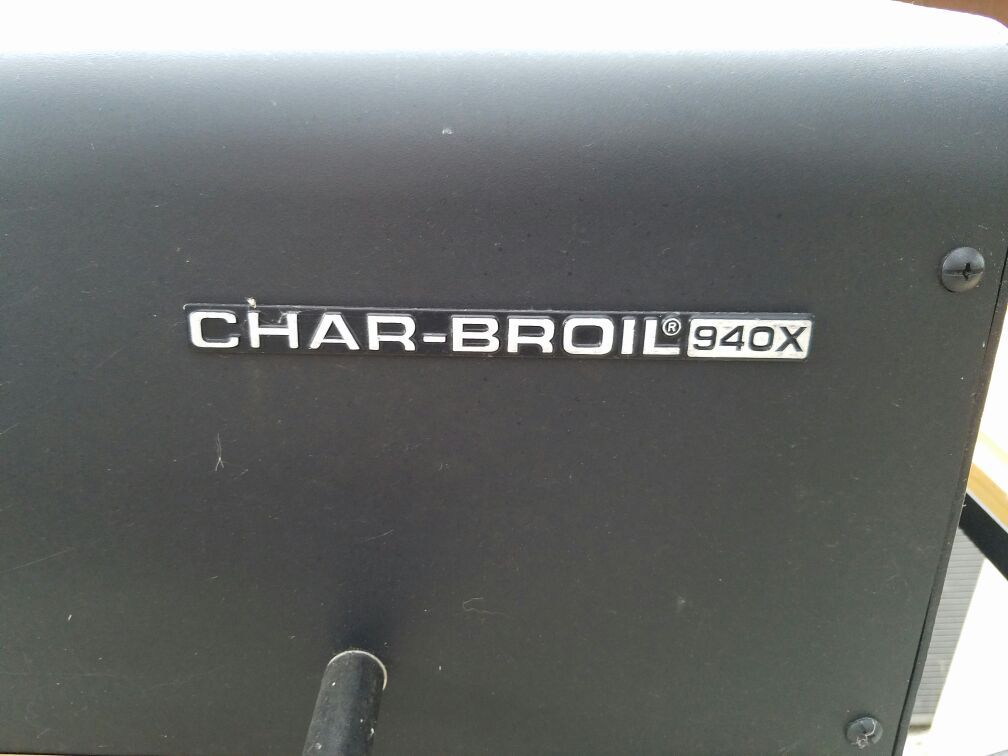 Charbroil 940X charcoal bbq for Sale in Bonita CA OfferUp