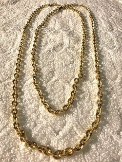 NEW 27-inch Gold Necklace: NEVER WORN. Looks real, but doesn't photograph well.