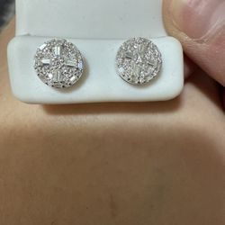 Silver And Moissanite  Earrings Warranty