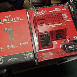 Milwaukee M18 Fuel 1/2" Impact Wrench & Battery Kit