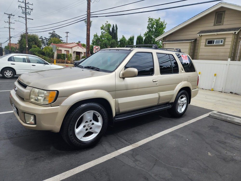 Infiniti SUV 2001