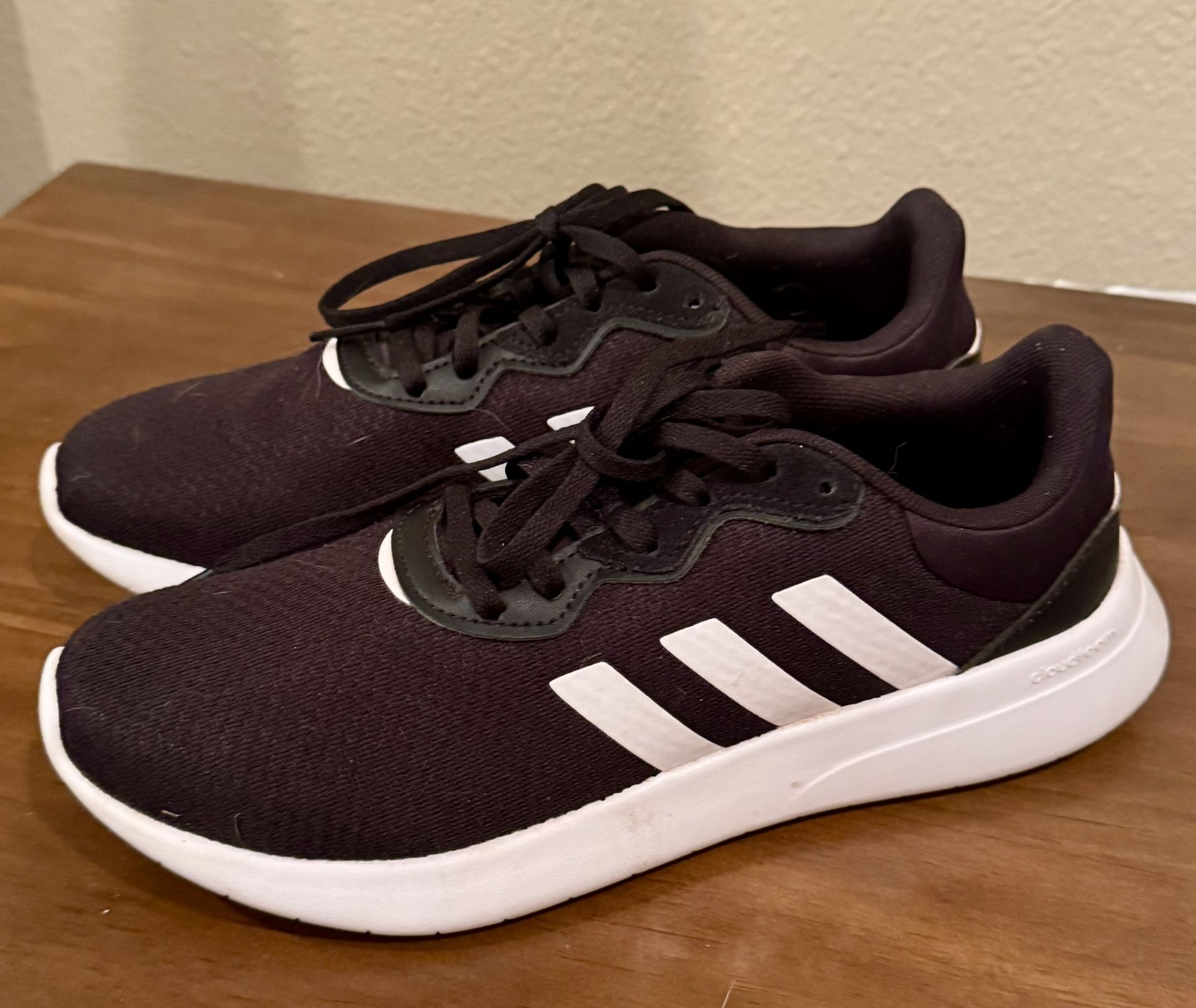 Adidas Women Light Weight Walking Shoe- Size 7.5