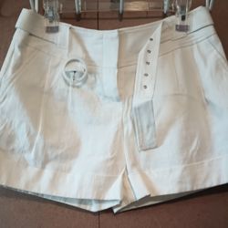 Apt 9 Ava White Shorts 55% Linen 45% Cotton Sz 6 $10 MPU SERIOUS INQUIRIES ONLY
