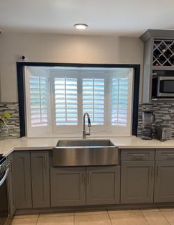 Interior Wood Shutters- Custom, Plantation, Professional Installation, Licensed Company, Window Treatments & Coverings, Persianas De Madera, Espanol
