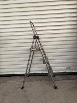 Cosco 3-Step 225-lb Capacity Silver Steel Foldable Step Stool