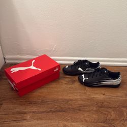 PUMA soccer turf shoes 4.5 kids used