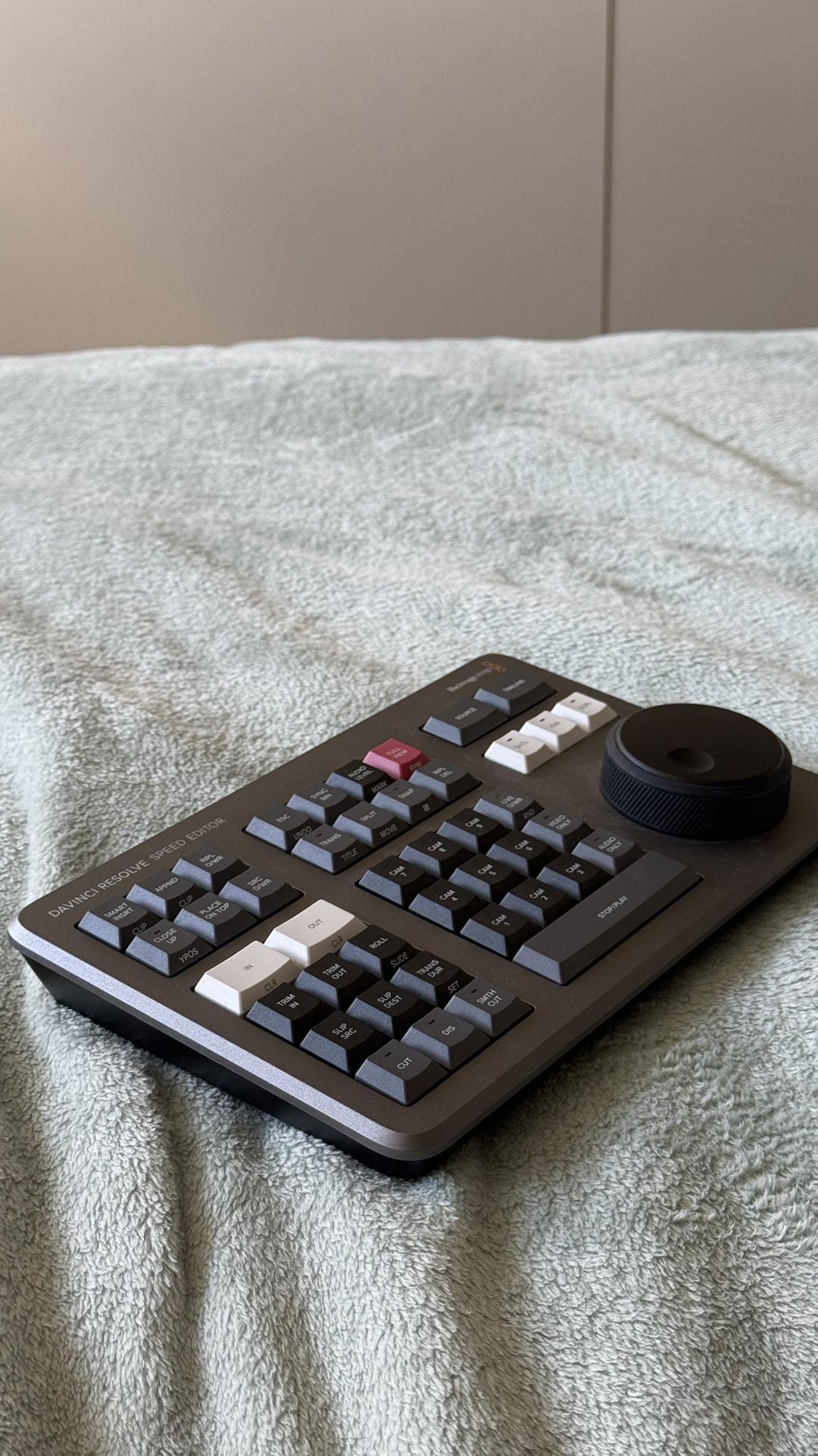 DaVinci Resolve Speed Editor