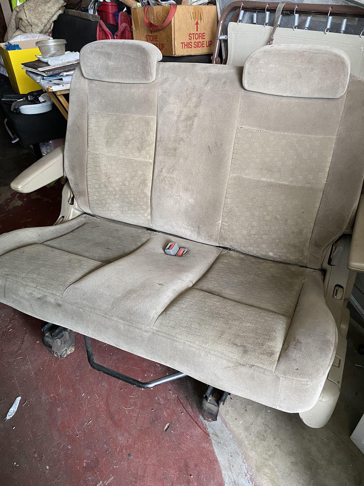 2004 Ford Freestar Rear Middle Passenger Seat