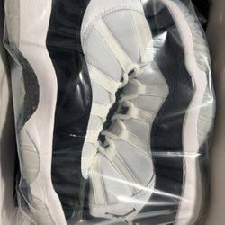 Air Jordan 11 Concords Size 9 (2018)