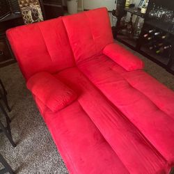 Fully adjustable futon 