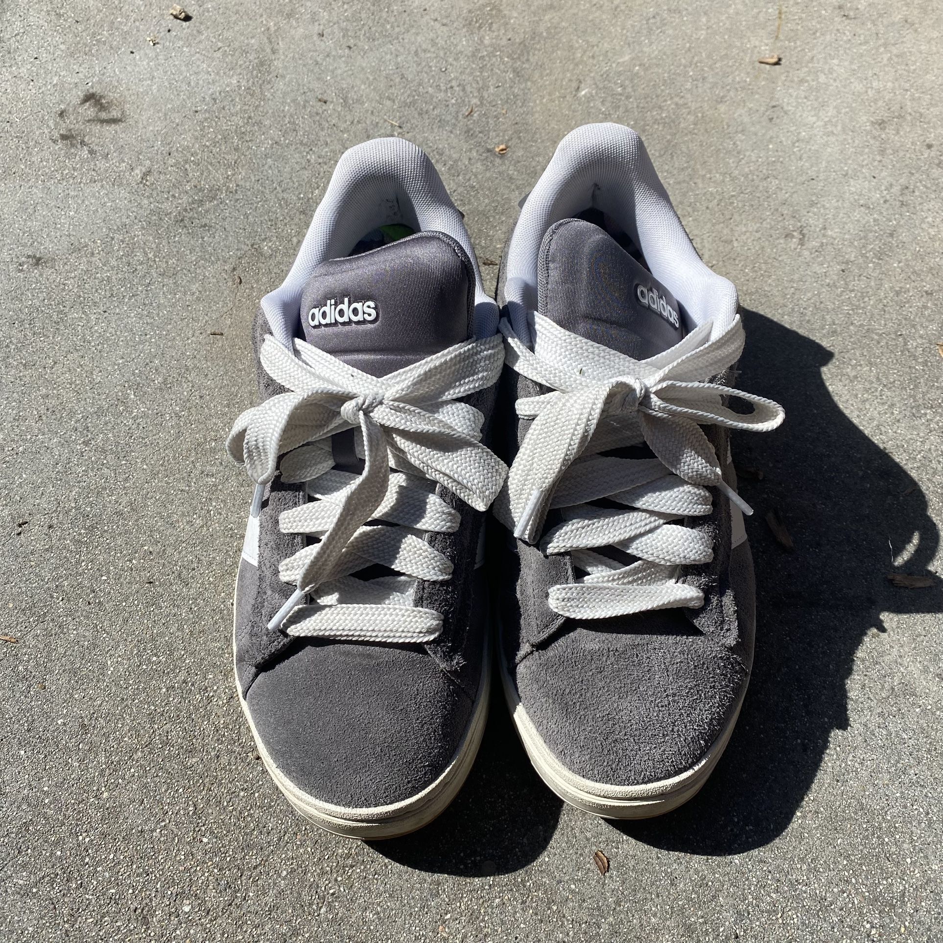 Men’s Size 10 Adidas Campus 00 Grey