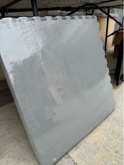 Gym Floor Mats New 2’ x 2’