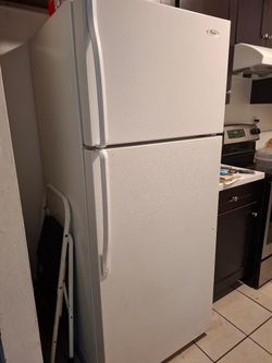 Whirlpool 18 Cu Ft Refrigerator (Fully Working Condition