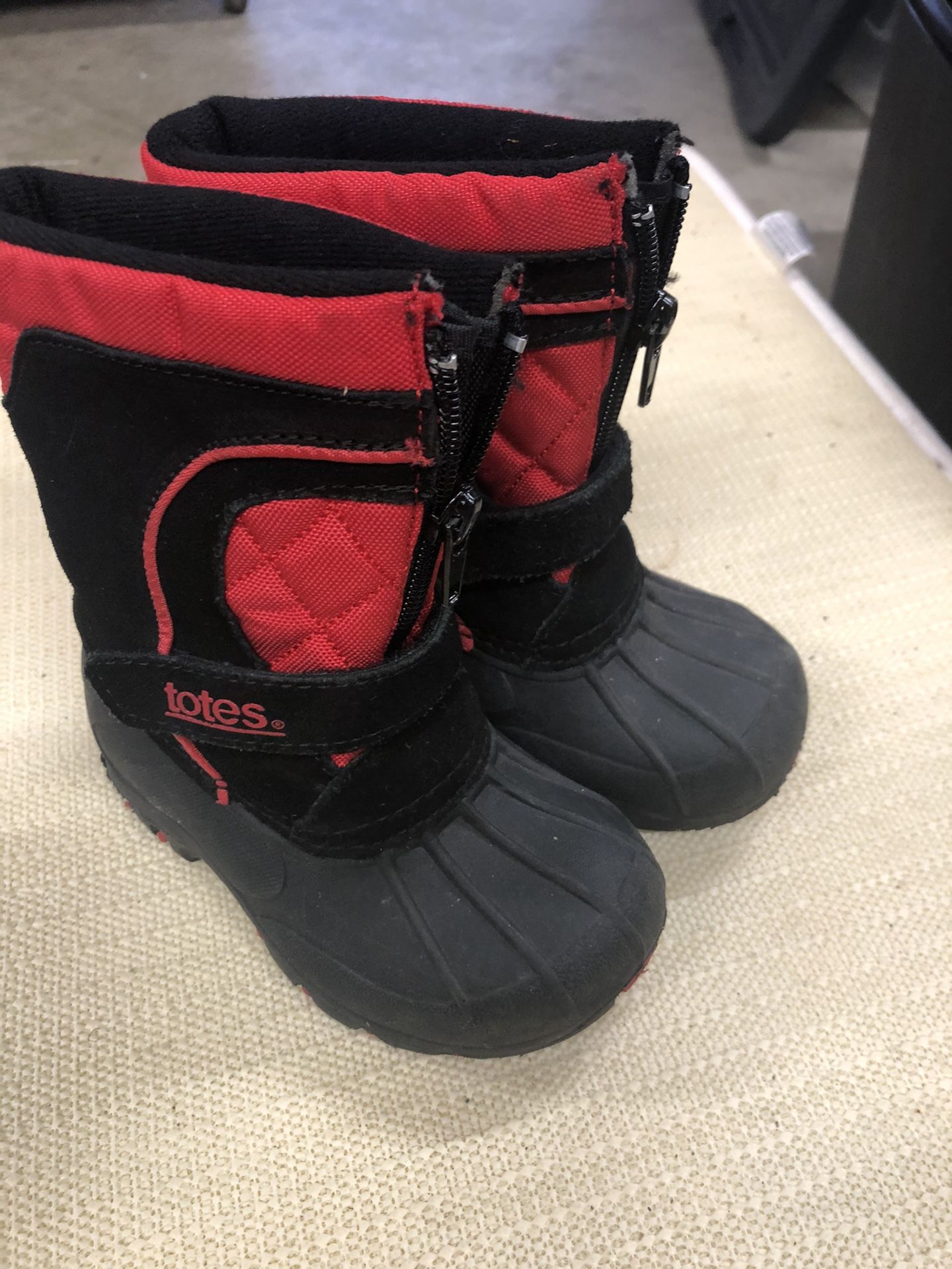 Kids / Toddler Snow Boots Size 6