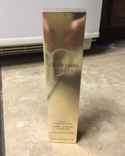 Cle de Peau beauty Serum