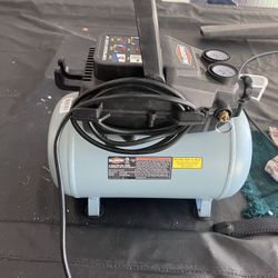 Small Harbor Freight Compressor Brand New