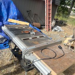 10 in cast iron table saw- TS3650