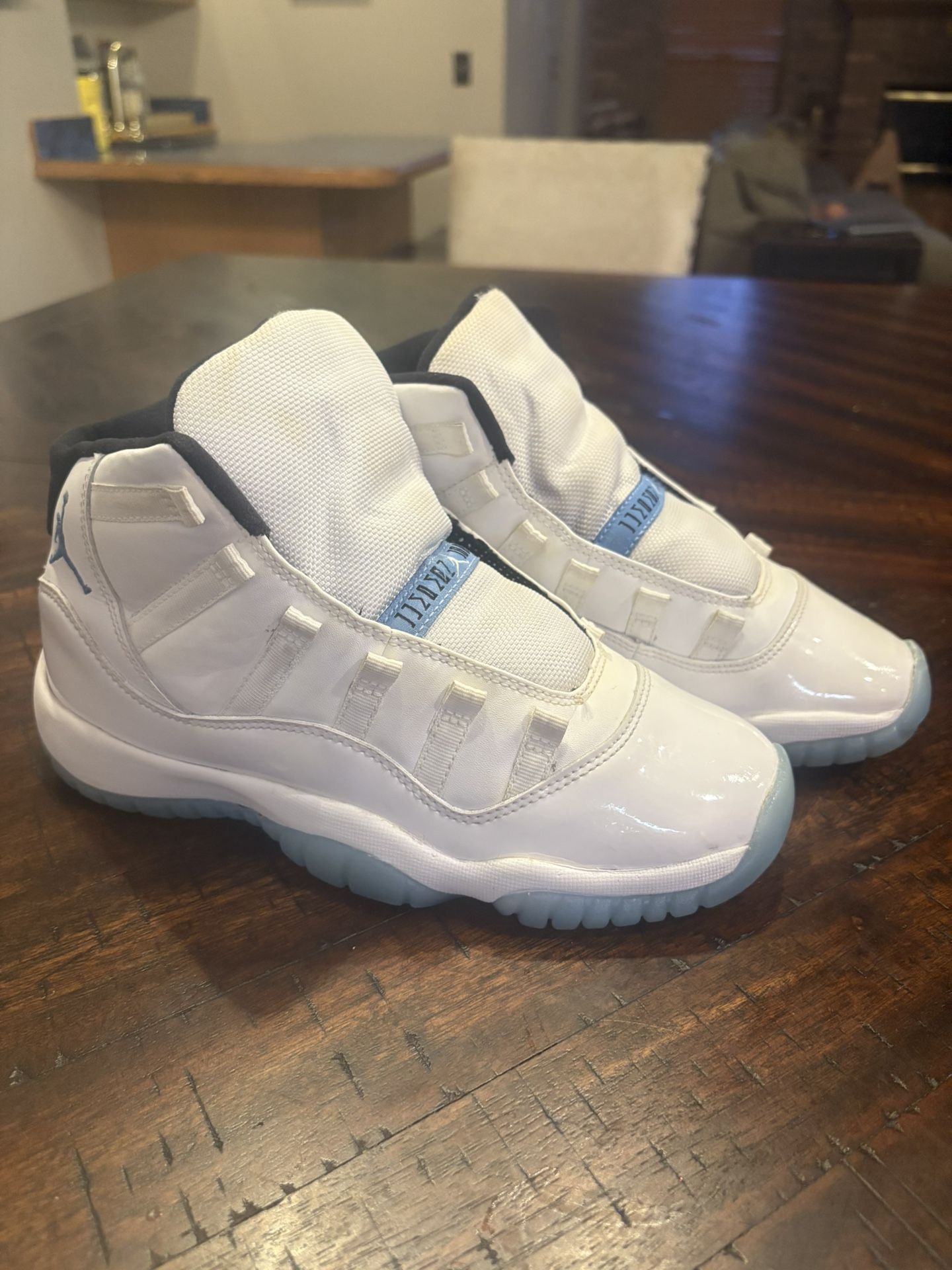 Jordan 11 Legend Blue Size Kids 5.5