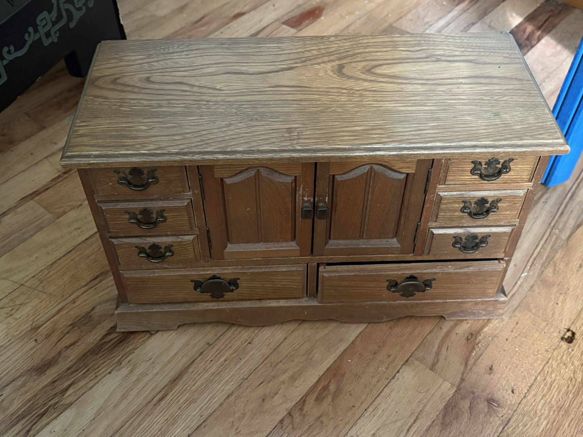  vintage wooden jewelry box