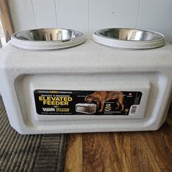 Dog Bowel / Food Storage 
