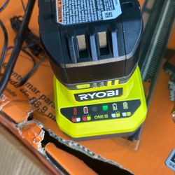 Cargador Y Pila Ryobi