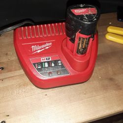 Milwaukee M12  Battery With Charger
