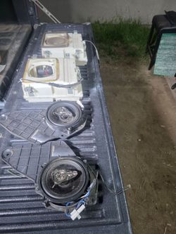 Toyota T100 xtra extra crew cab speakers