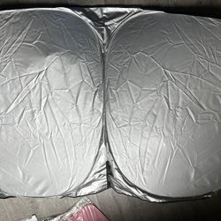 Universal Windshield Sun Shed