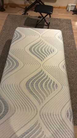 Twin size bed