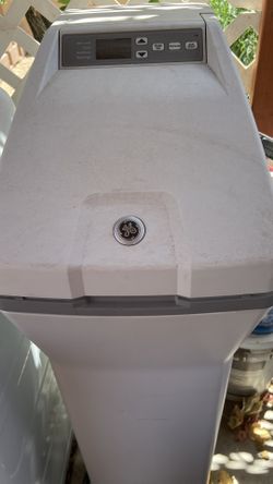 General Electric 14.5 Gallon water softener
