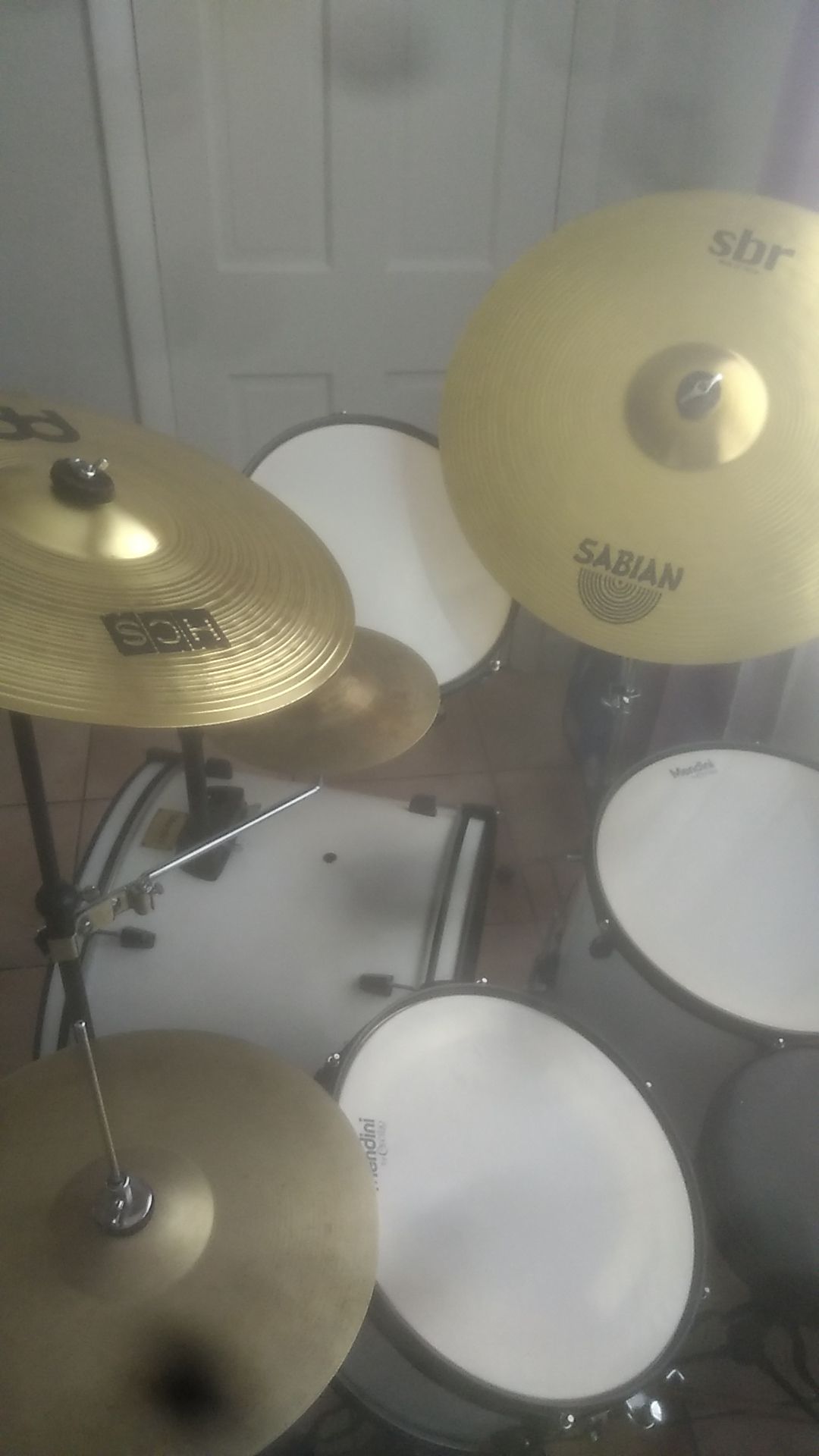 Drums set with cymbals