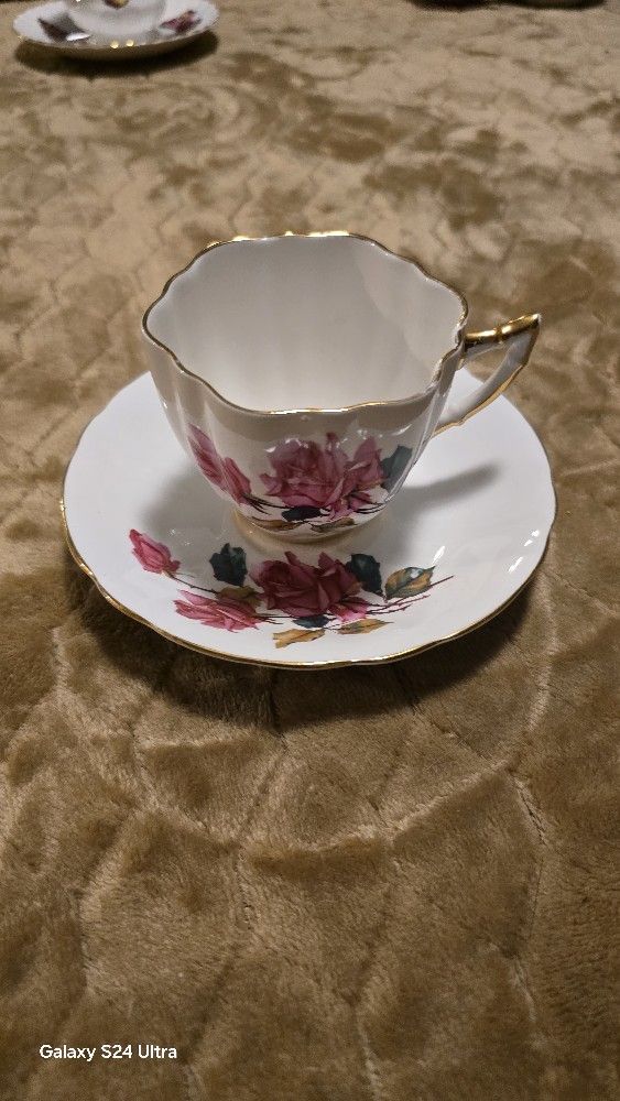 Royal London Bone China England $20.00 OBO