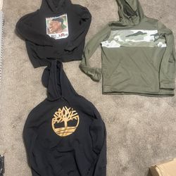 Men Sweaters Size M Everything For 30.00
