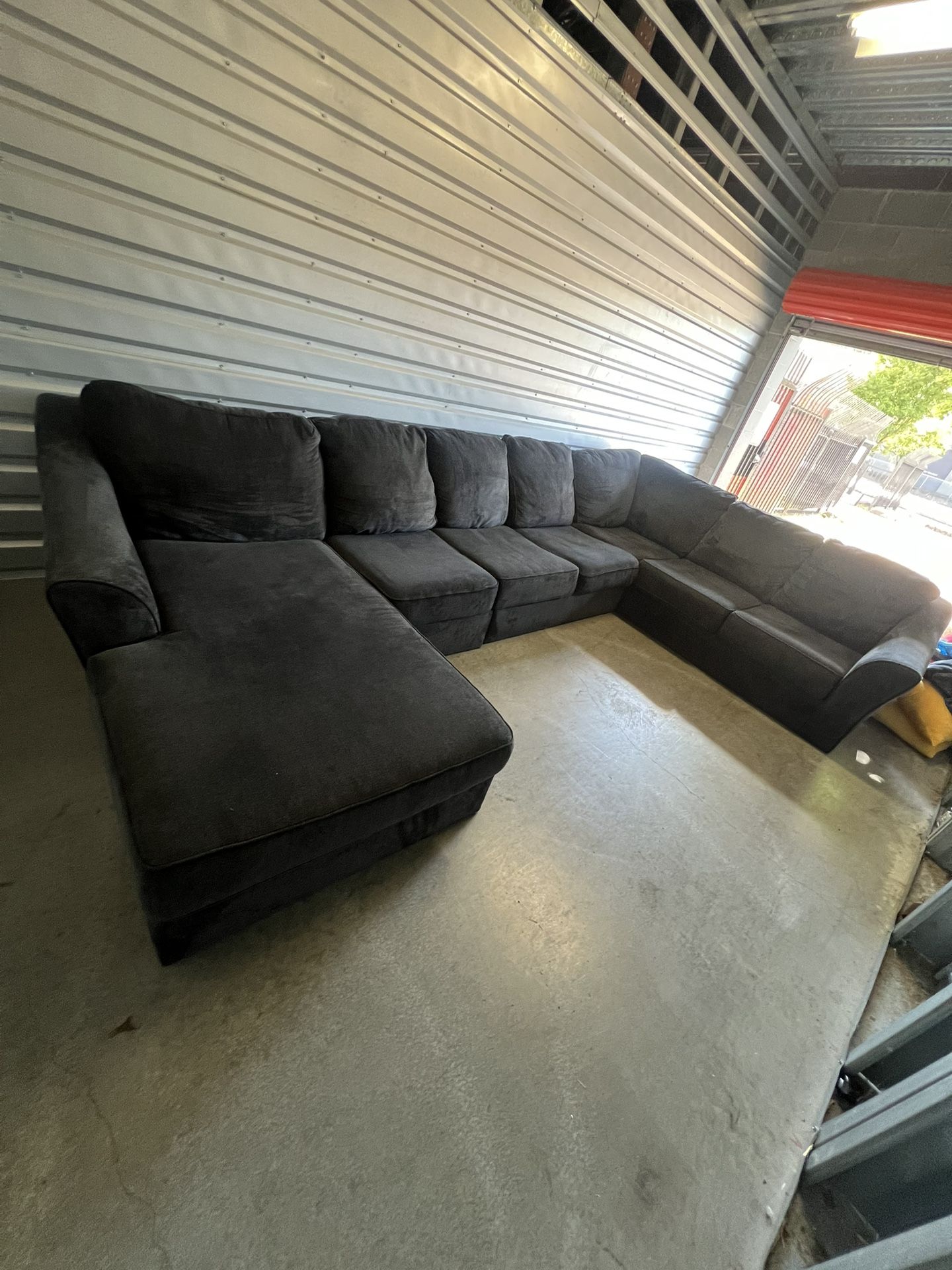 Ashley 4 Piece Sectional Couch-FREE DELIVERY