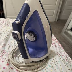 Hamilton Beach Durathon Steam Iron - Retractable Cord