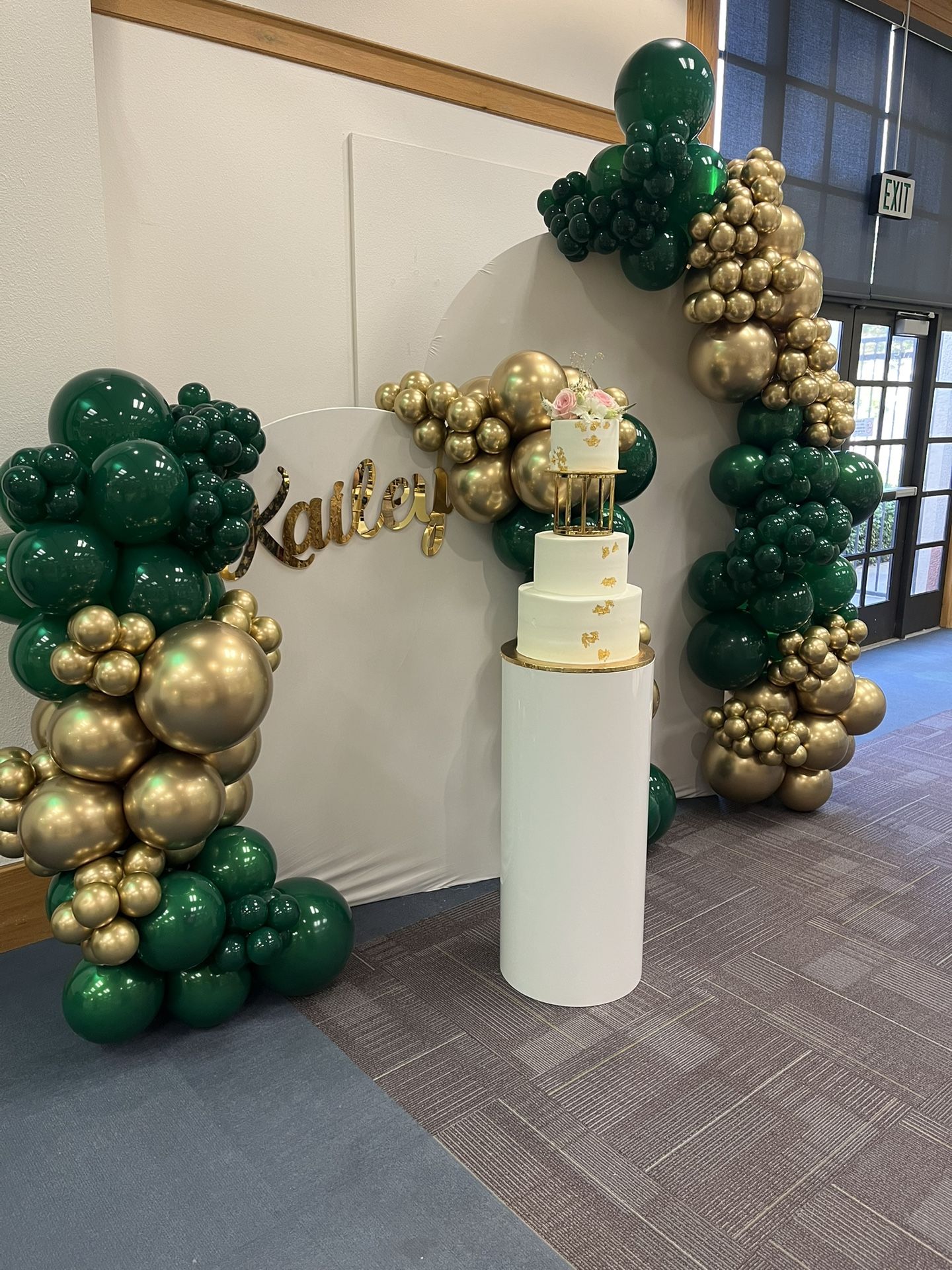 Back Drop Set With Cake Stand