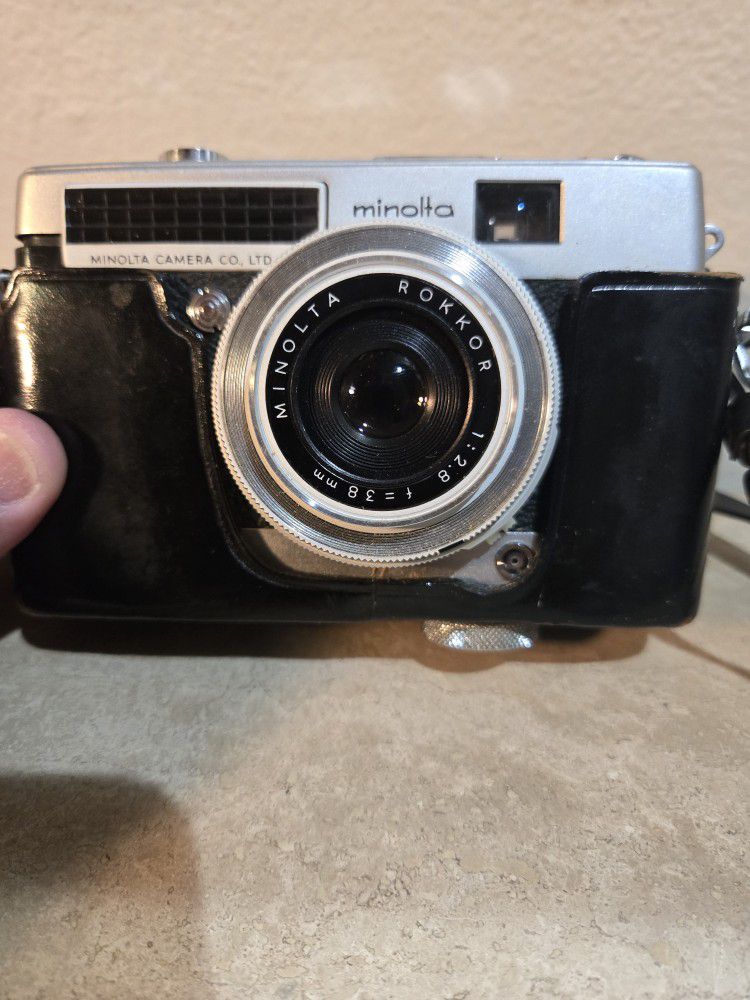 Minolta Minoltina P 35mm Compact Film Camera 