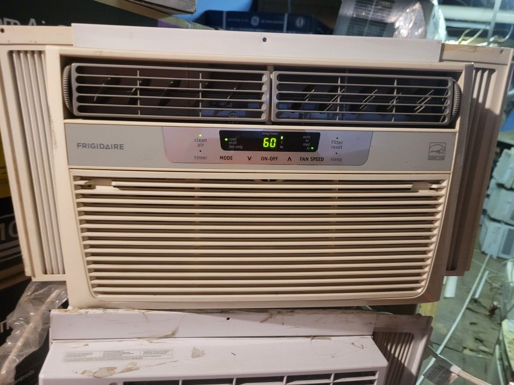 Air Conditioner 6,000 Btus