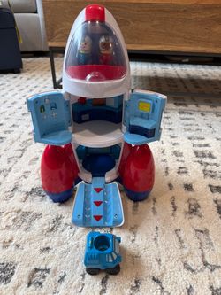 Lakeshore Learning Rocket Ship Playset with Figures