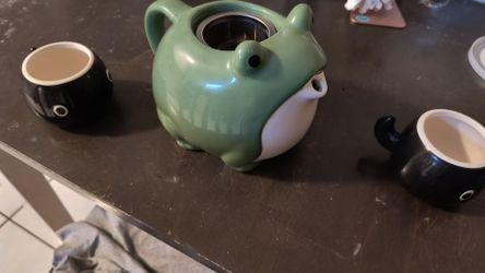 Tea pot