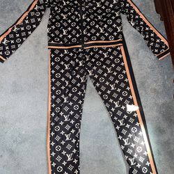 Women's Louis Vuitton tracksuit for Sale in Wylie, TX - OfferUp