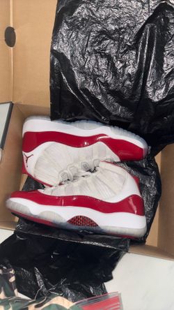 Jordan 11 cherry Gs size 7 White/Red